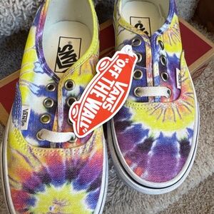 Vans washed tie dye /true wht 5.5 woman’s 4 men’s shoe